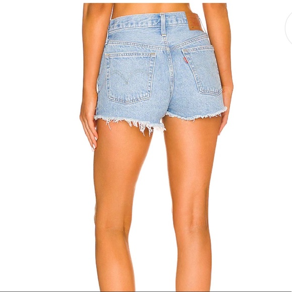 Levi’s Original Cut Off Short - Picture 2 of 11